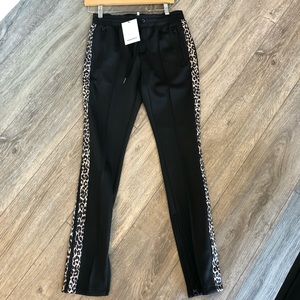 NEVER BEFORE WORN PAM AND GELA